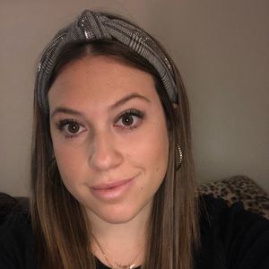 Meet your Posher, Erica